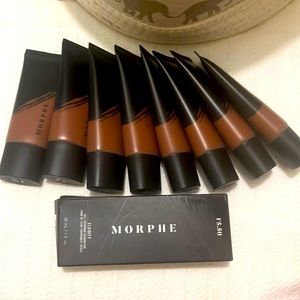 Of course I'll separate them for you 😊 send me an offer. Morphe fluidity 5.50